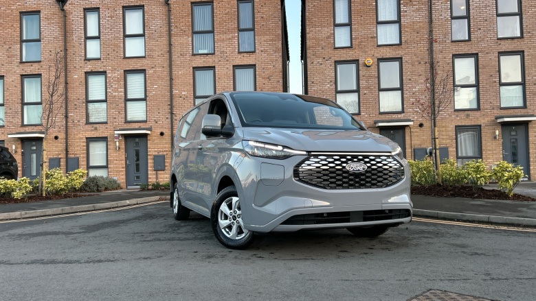 Ford Transit Custom E-320 L1 Rwd 100kW 65kWh H1 Van Limited Auto